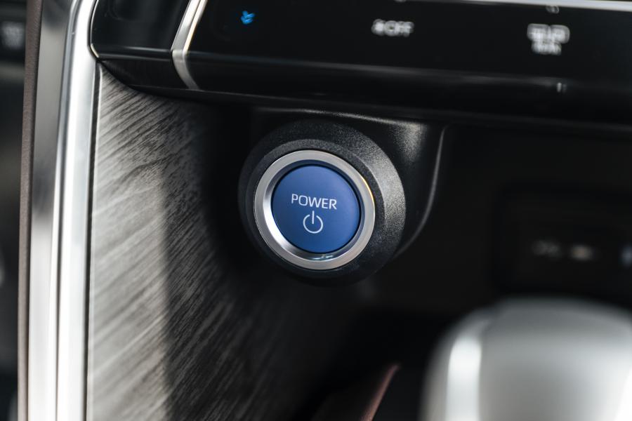 Детали интерьера Toyota Venza Hybrid XLE 2020 года  (фото 15 из 35)